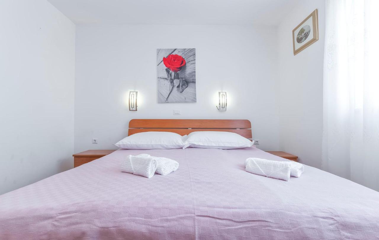 Branko B4 Apartment Пореч Екстериор снимка