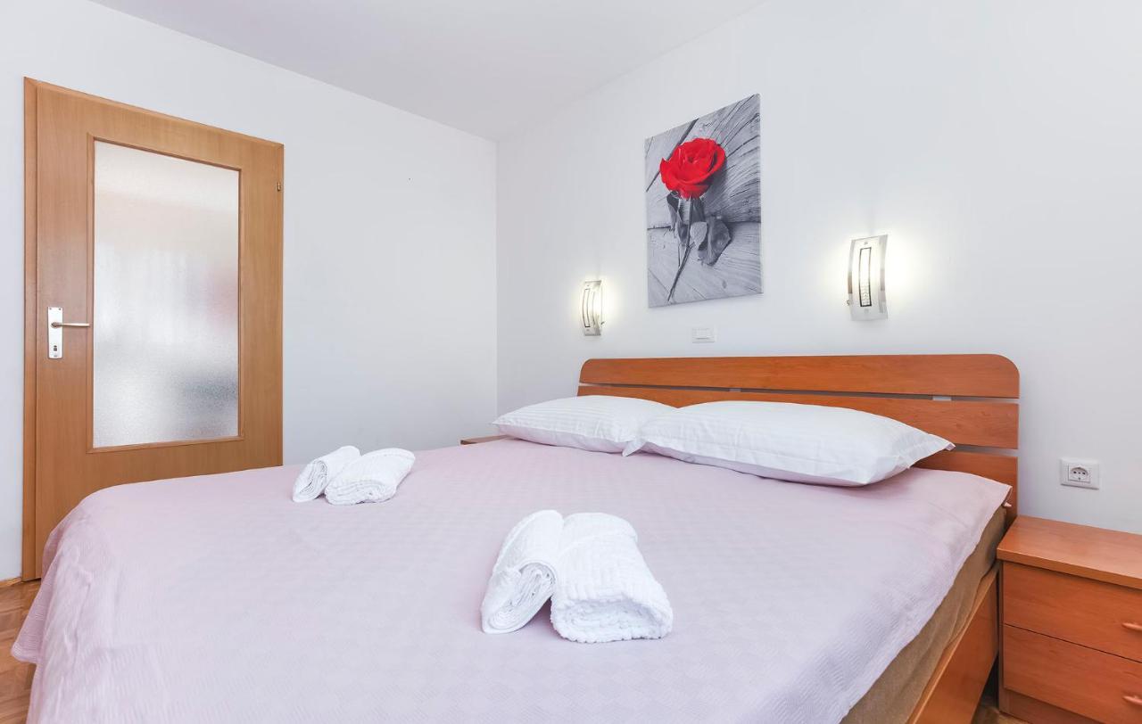 Branko B4 Apartment Пореч Екстериор снимка