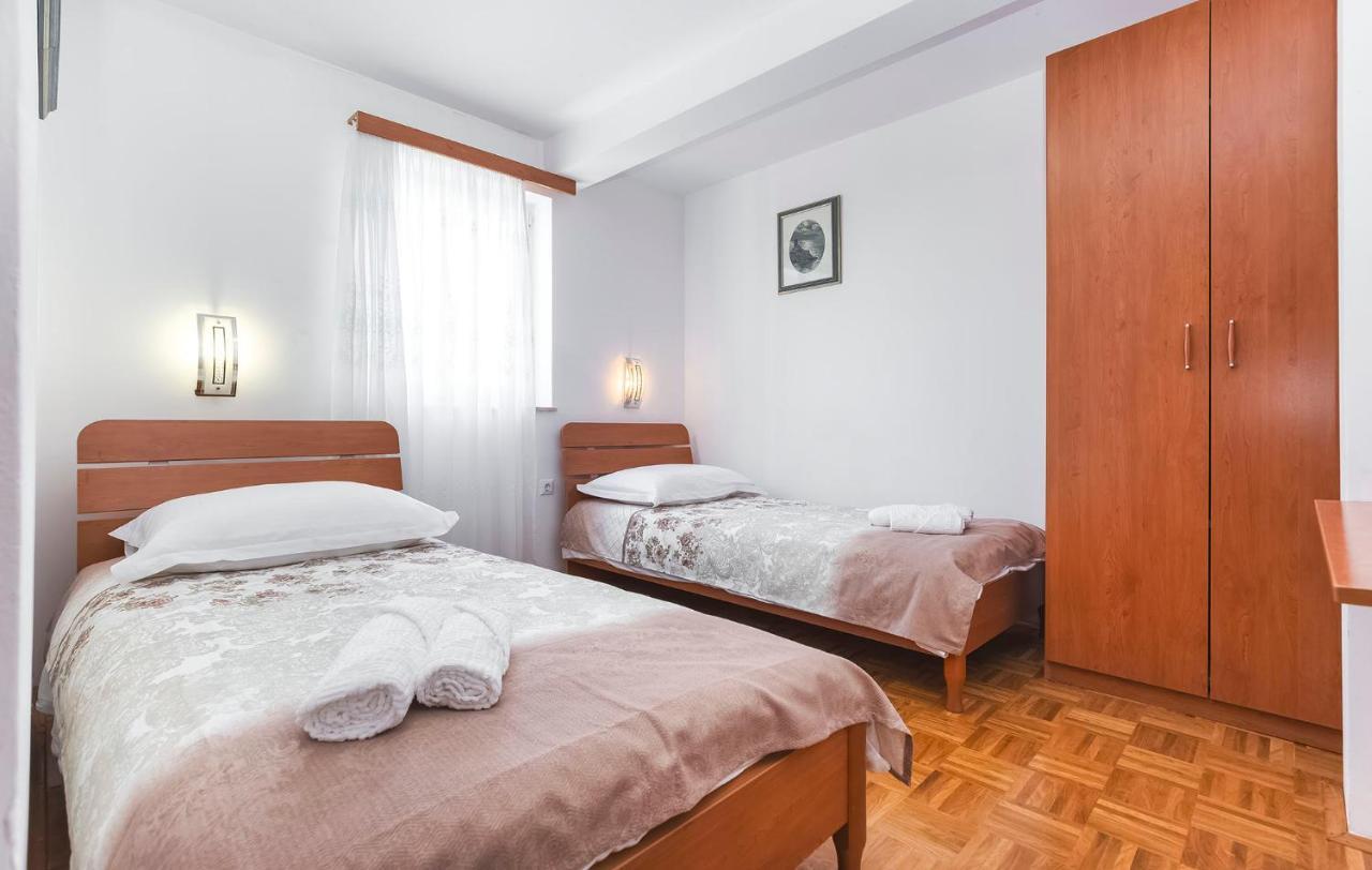 Branko B4 Apartment Пореч Екстериор снимка